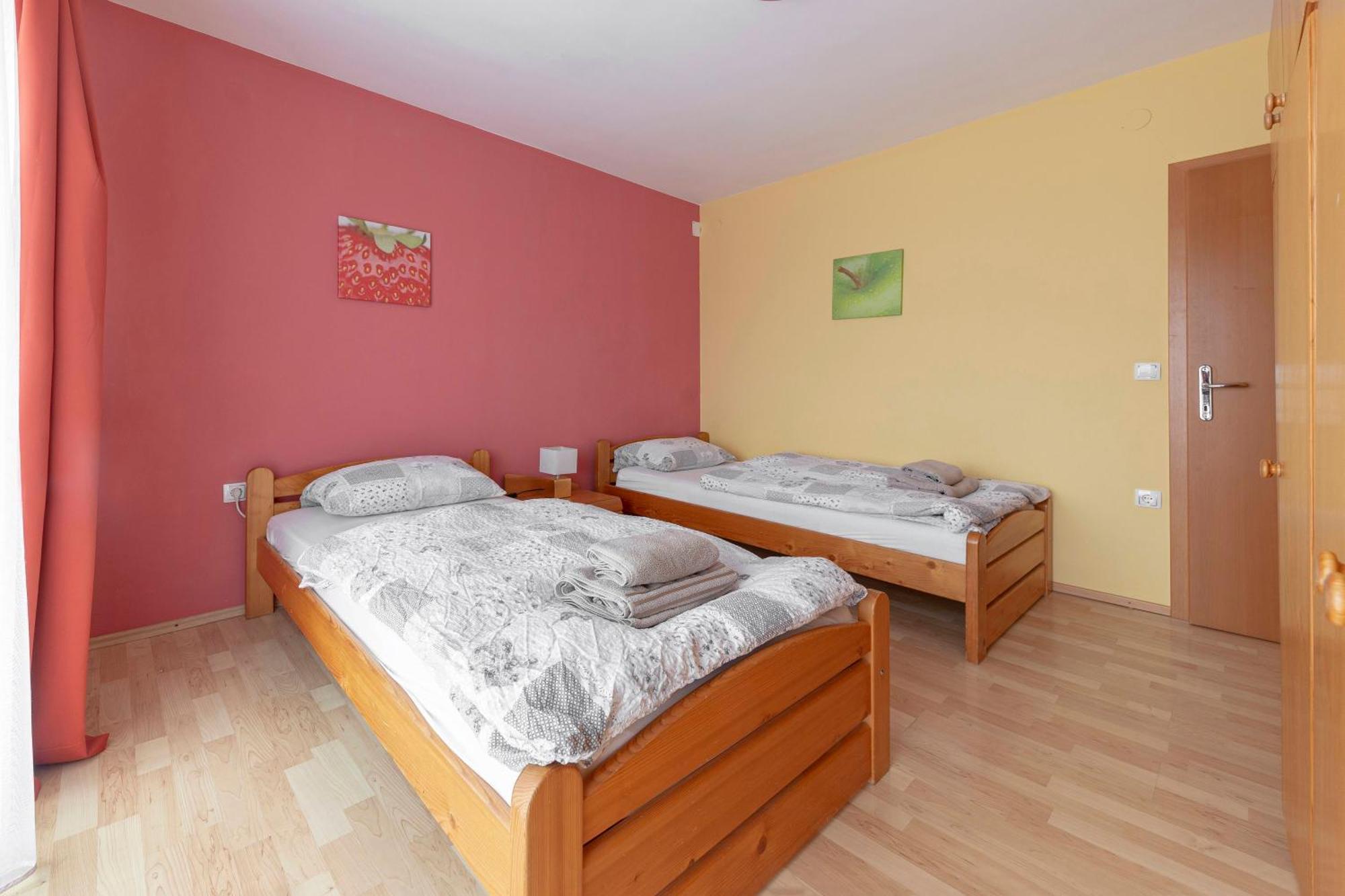 Apartments Znidar Spodnje Gorje Exteriör bild